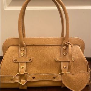 Samantha Thavasa leather bag